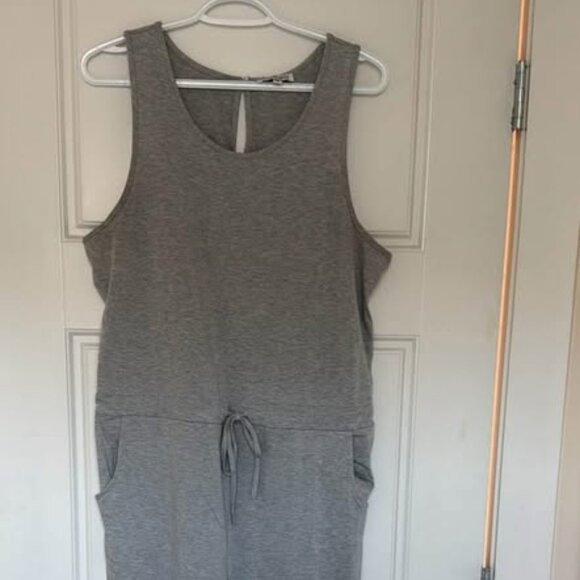 Grey Sleeveless Cozy Pant Romper Size Medium - Picture 1 of 3